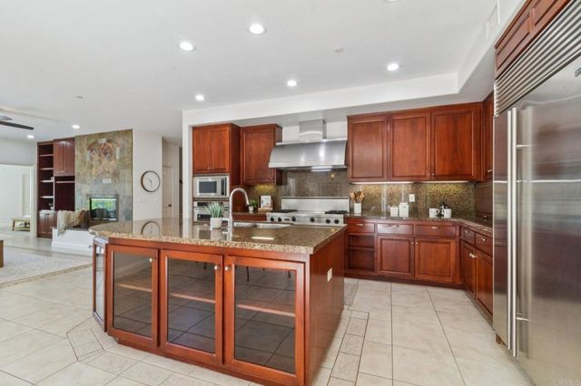 2535 San Clemente Avenue, Vista, CA 92084