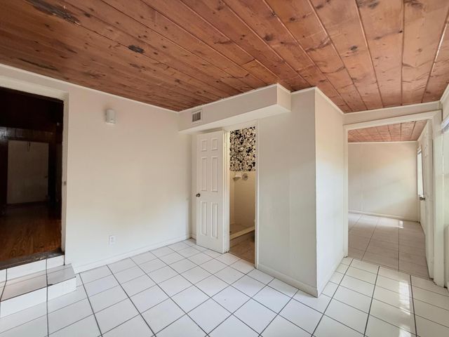 735 46th Street, West Palm Beach, FL 33407
