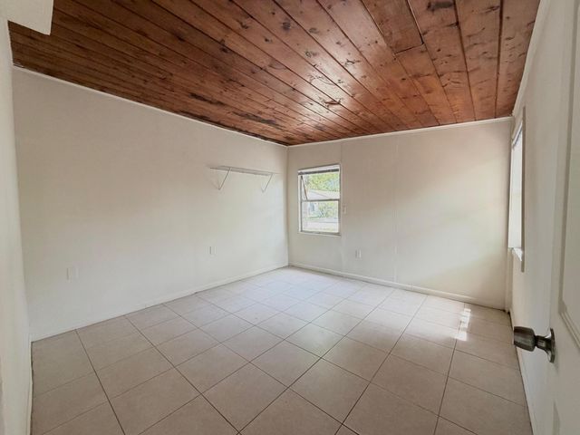 735 46th Street, West Palm Beach, FL 33407