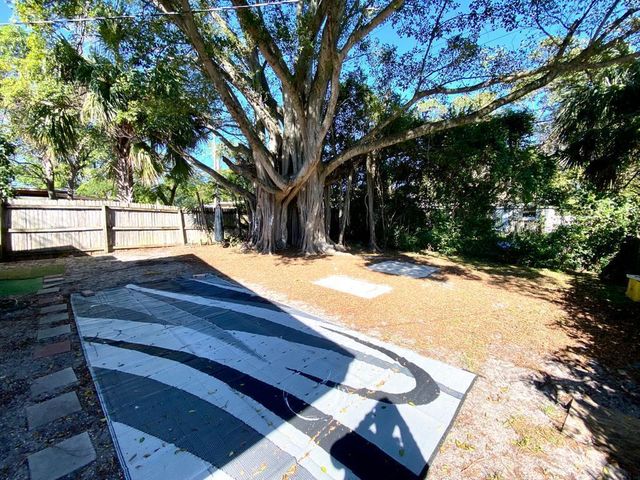 735 46th Street, West Palm Beach, FL 33407