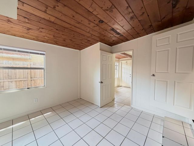 735 46th Street, West Palm Beach, FL 33407