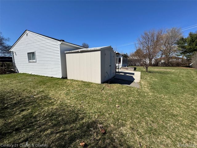 948 Van Sull Street, Westland, MI 48185