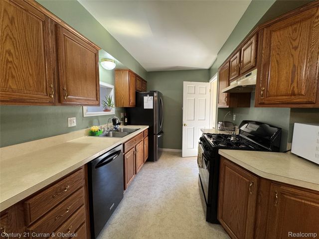 948 Van Sull Street, Westland, MI 48185