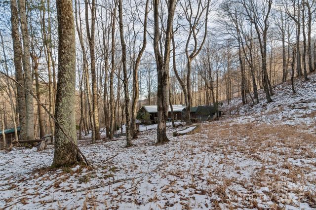 1571 Roaring Fork Road, Burnsville, NC 28714