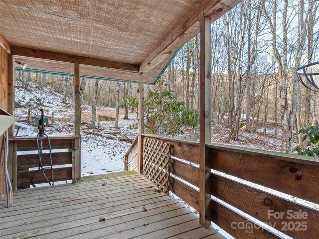 1571 Roaring Fork Road, Burnsville, NC 28714