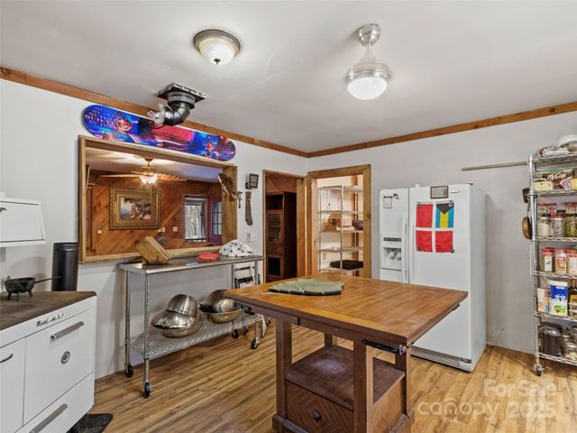 1571 Roaring Fork Road, Burnsville, NC 28714