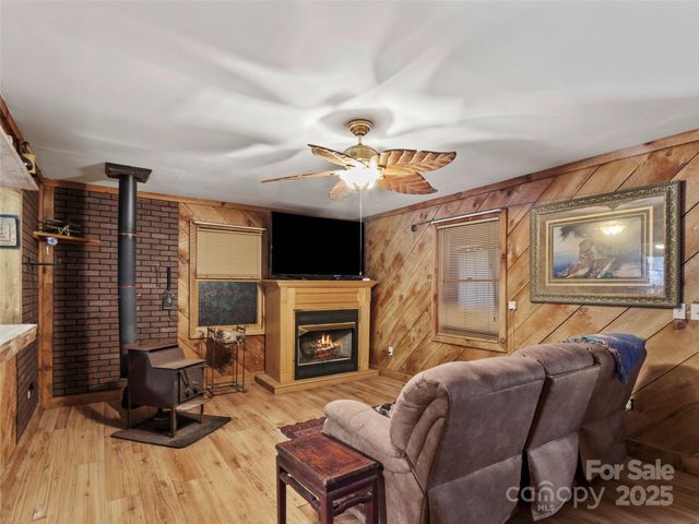 1571 Roaring Fork Road, Burnsville, NC 28714