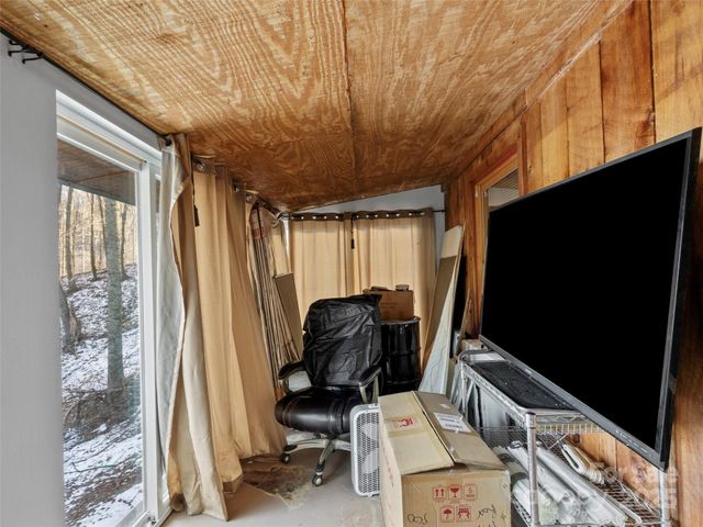 1571 Roaring Fork Road, Burnsville, NC 28714