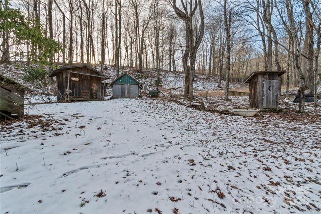 1571 Roaring Fork Road, Burnsville, NC 28714