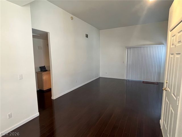 8128 Broken Spur Lane, Las Vegas, NV 89131