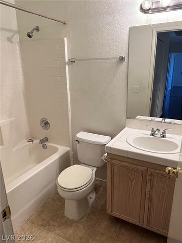 8128 Broken Spur Lane, Las Vegas, NV 89131