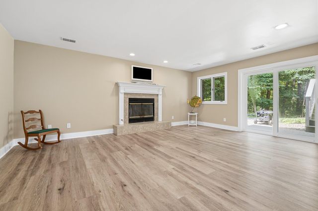 8120 Glenwynd Drive, Texas Twp, MI 49009