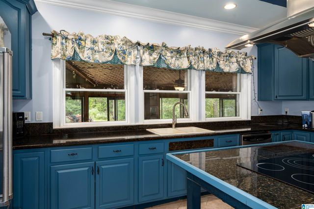 5072 MOUNTAIN VALLEY ROAD, Hueytown, AL 35023