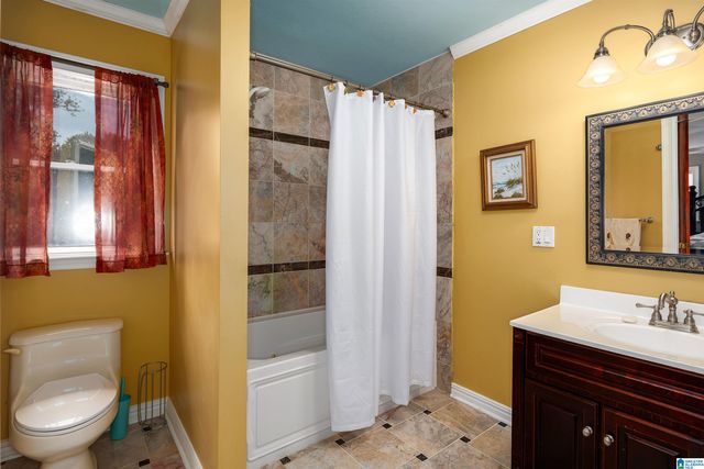 5072 MOUNTAIN VALLEY ROAD, Hueytown, AL 35023