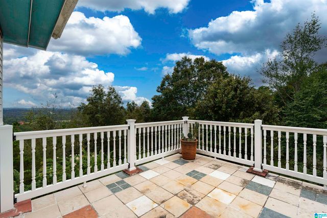 5072 MOUNTAIN VALLEY ROAD, Hueytown, AL 35023