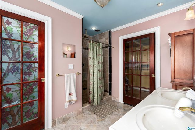 5072 MOUNTAIN VALLEY ROAD, Hueytown, AL 35023