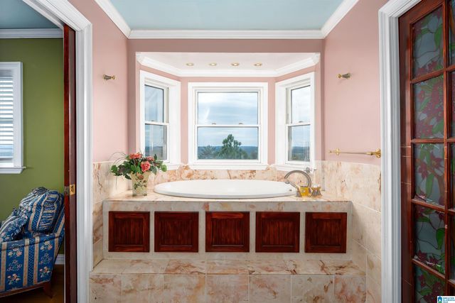 5072 MOUNTAIN VALLEY ROAD, Hueytown, AL 35023