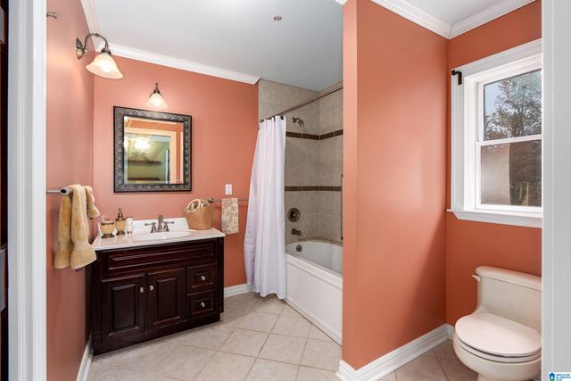 5072 MOUNTAIN VALLEY ROAD, Hueytown, AL 35023