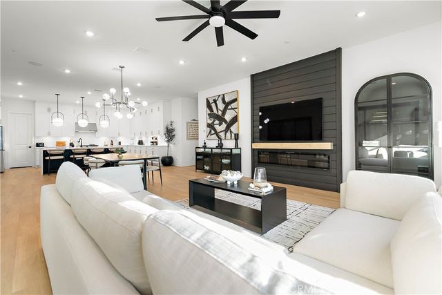 15702 Skippers, Fontana, CA 92336