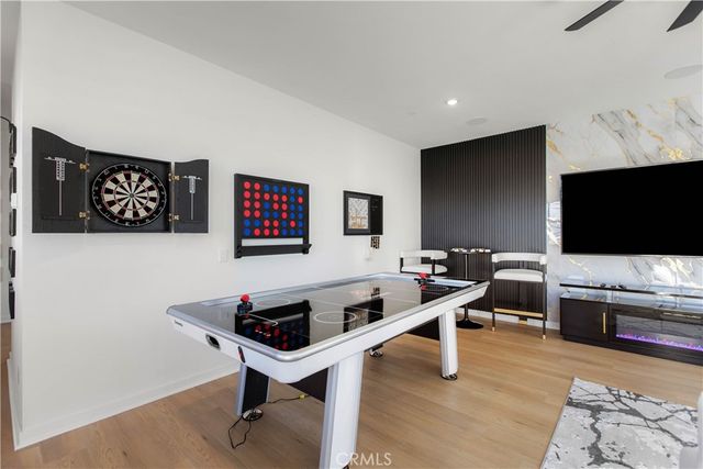 15702 Skippers, Fontana, CA 92336