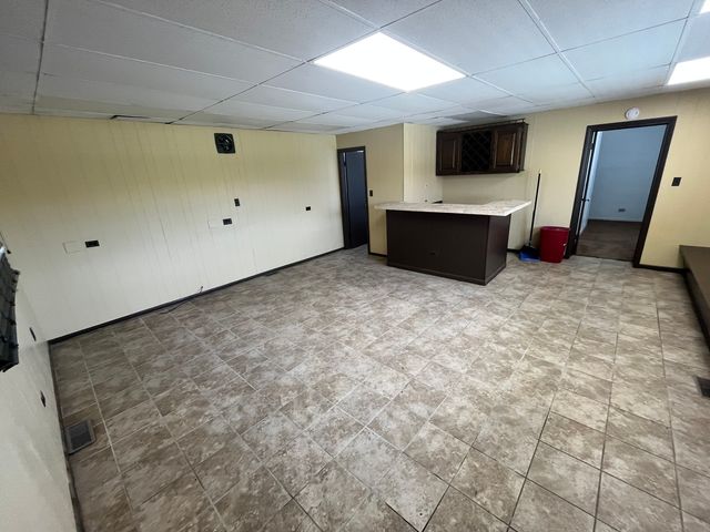 7458 W 64th Place, Summit, IL 60501