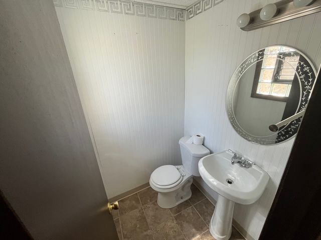 7458 W 64th Place, Summit, IL 60501