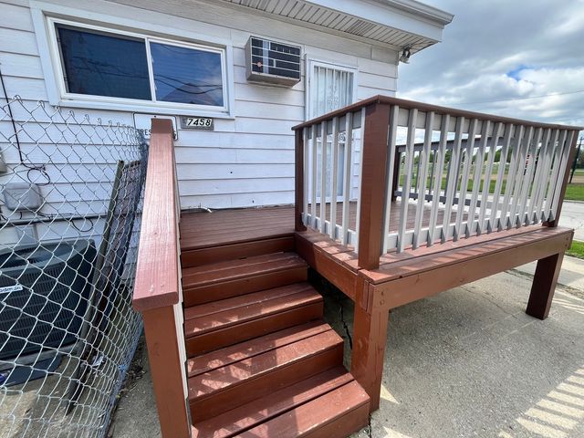 7458 W 64th Place, Summit, IL 60501