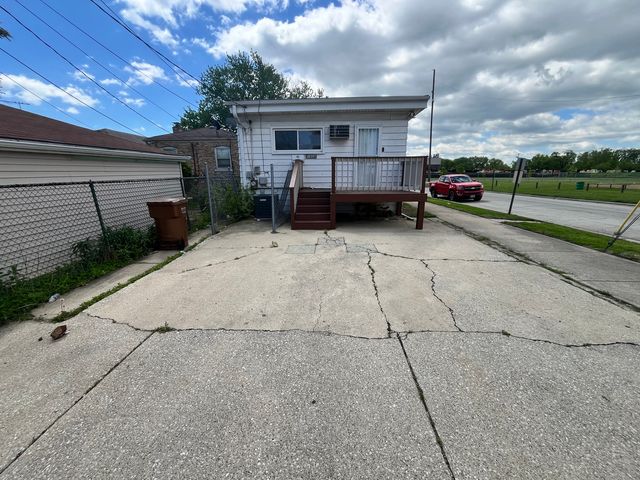 7458 W 64th Place, Summit, IL 60501
