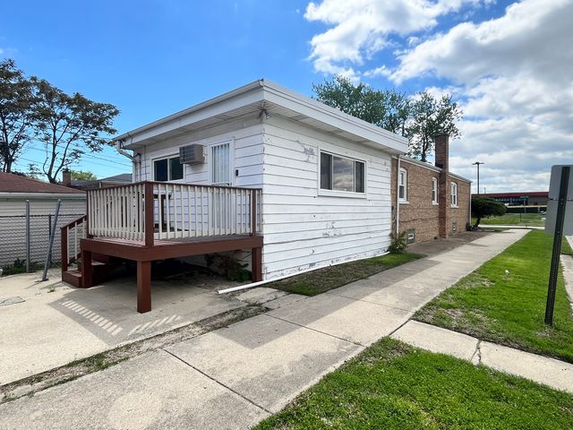 7458 W 64th Place, Summit, IL 60501