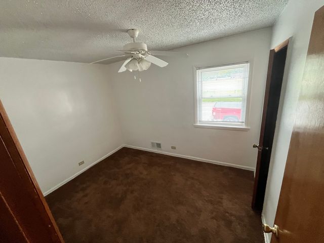 7458 W 64th Place, Summit, IL 60501