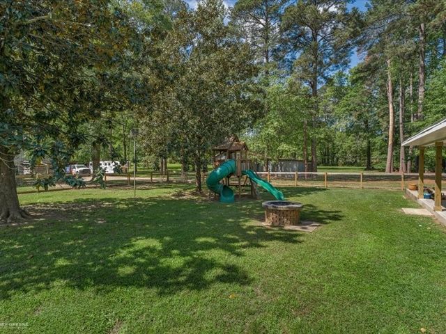 533 W Mckinley Avenue, Haughton, LA 71037