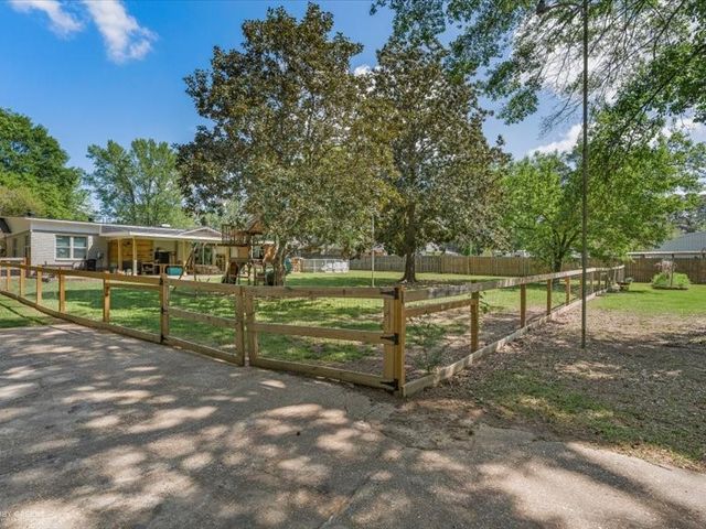 533 W Mckinley Avenue, Haughton, LA 71037