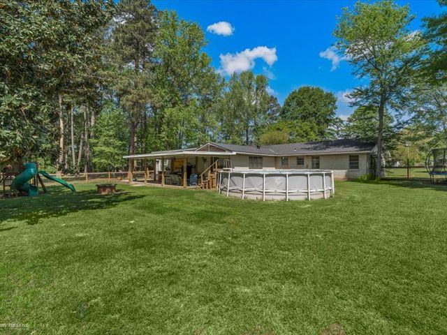 533 W Mckinley Avenue, Haughton, LA 71037