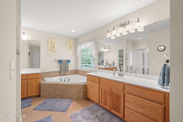 957 Stonecrest Loop, Crossville, TN 38571