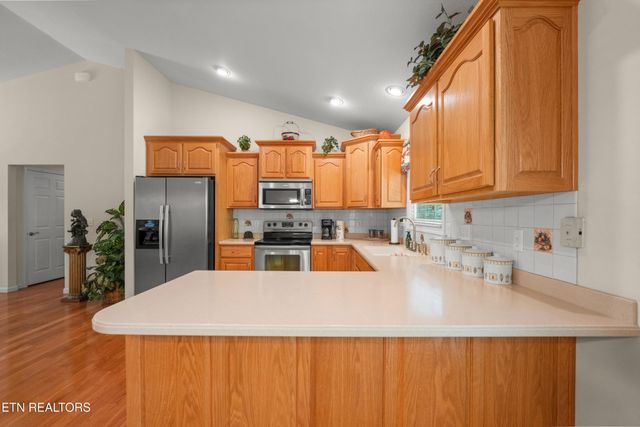 957 Stonecrest Loop, Crossville, TN 38571