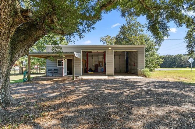 23747 County Road 64 Road, Robertsdale, AL 36567