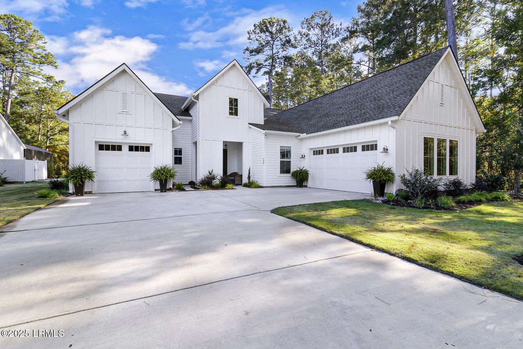 735 Firethorn Lane, Hardeeville, SC 29927