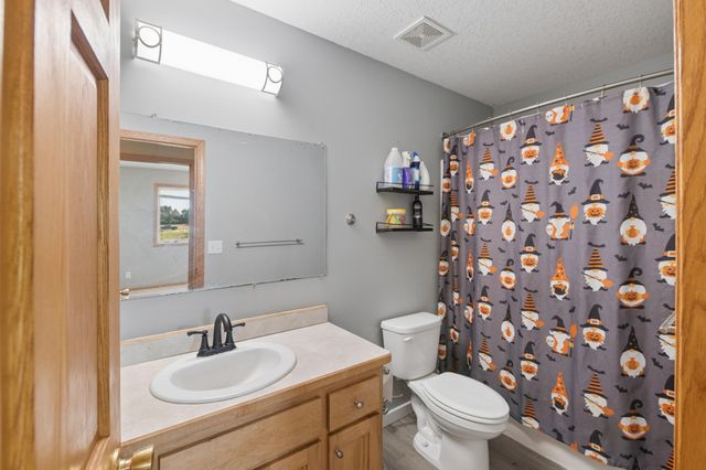 603 Hickory Street SW, Isanti, MN 55040