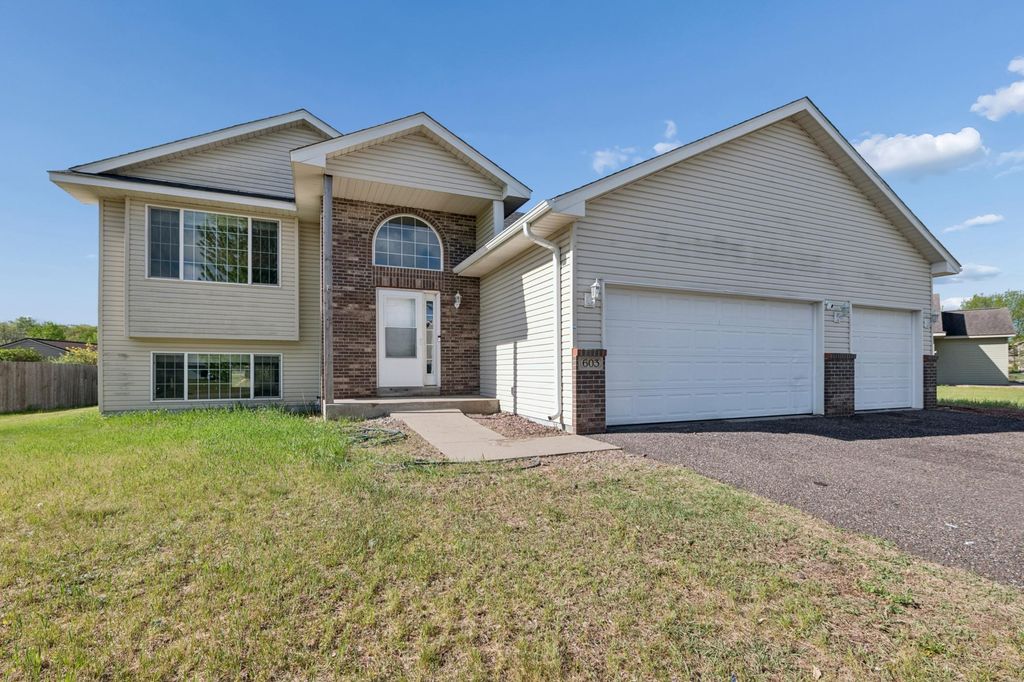 603 Hickory Street SW, Isanti, MN 55040