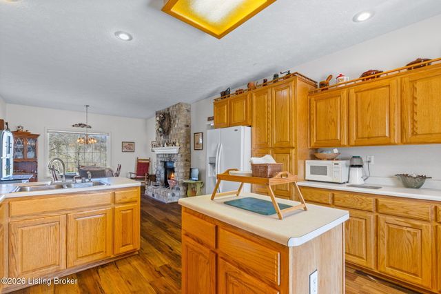 2500 Grays Run Rd, Taylorsville, KY 40071