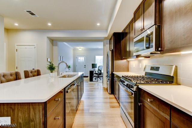 4 Owen Ct 4, Franklin Twp., NJ 08873