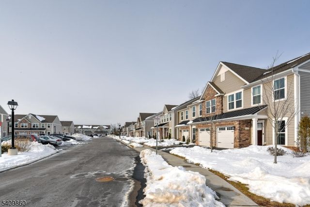 4 Owen Ct 4, Franklin Twp., NJ 08873