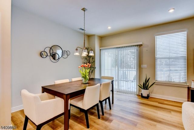 4 Owen Ct 4, Franklin Twp., NJ 08873