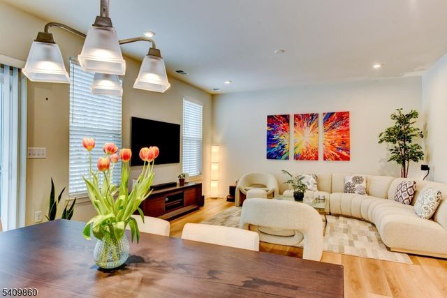 4 Owen Ct 4, Franklin Twp., NJ 08873