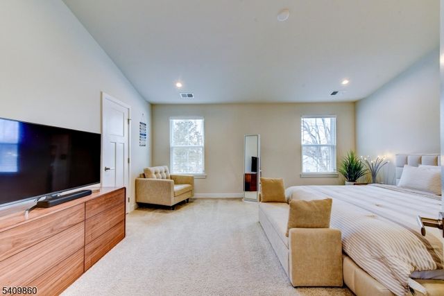 4 Owen Ct 4, Franklin Twp., NJ 08873