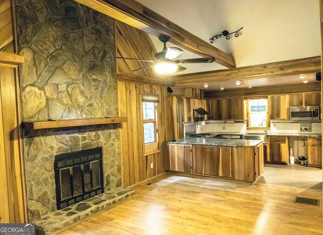 288 Wildhorse Cove Circle, Cleveland, GA 30528