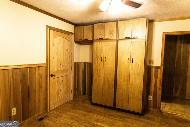 288 Wildhorse Cove Circle, Cleveland, GA 30528