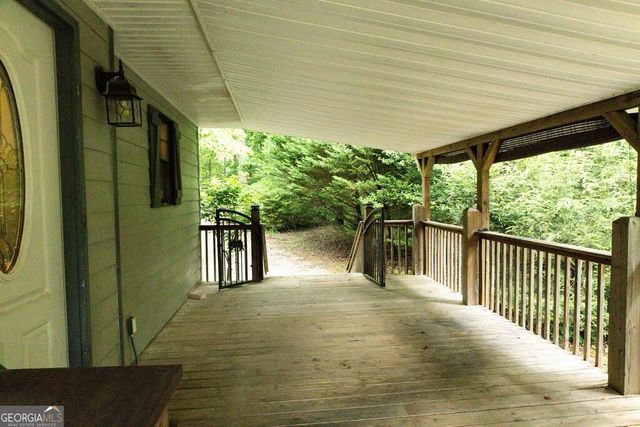 288 Wildhorse Cove Circle, Cleveland, GA 30528