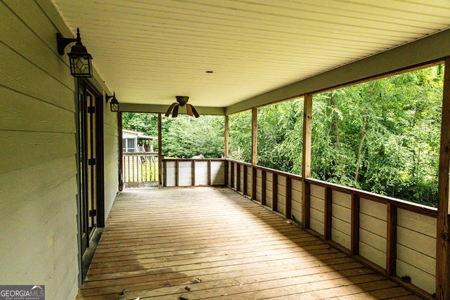 288 Wildhorse Cove Circle, Cleveland, GA 30528