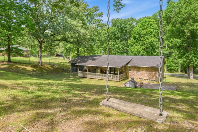 472 Oakville Cir, Parsons, TN 38363